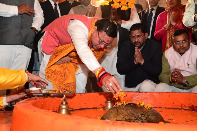 पुष्कर सिंह धामी ने खटीमा के वनखंडी महादेव मंदिर में महाशिवरात्रि मेले का किया शुभारम्भ…