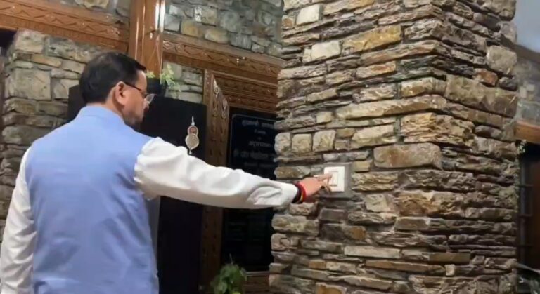 देहरादून : CM धामी ने अर्थ ऑवर पर दिया पर्यावरण संरक्षण का संदेश…