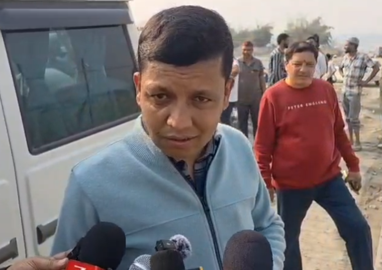 विकासनगर : अवैध खनन पर बड़ी कार्रवाई, 8 ट्रैक्टर-ट्रॉली और 3 खनन पट्टे सीज..