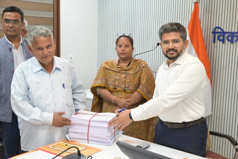विशेष गहन पुनरीक्षण की तैयारियां तेज, राजनीतिक दलों के साथ अहम बैठक सम्पन्न…